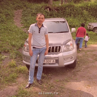 Agrav, 32 ani