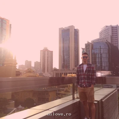 Alexqball, 25 ani
