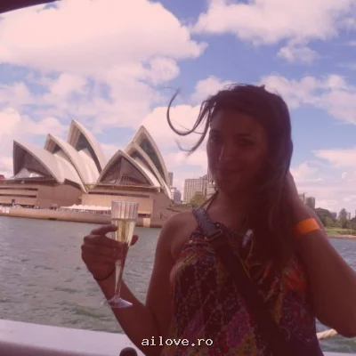 Aprilie, 31 ani
