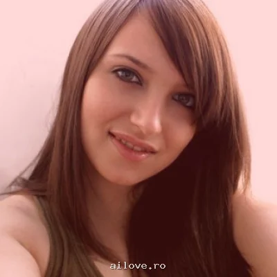 Bella28ro, 28 ani