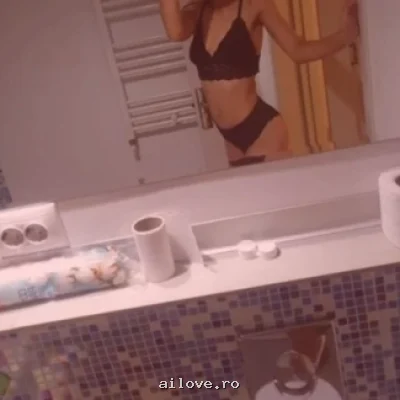 Bisexuala, 45 ani