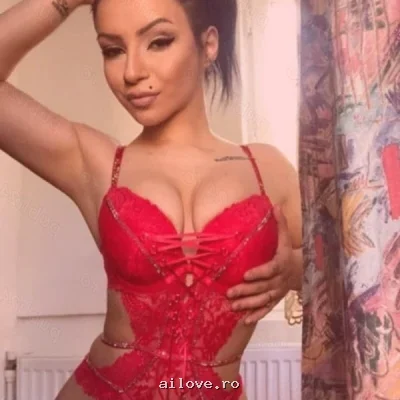 Cami44, 31 ani