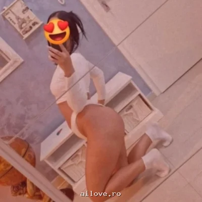Carmenalbastru, 31 ani