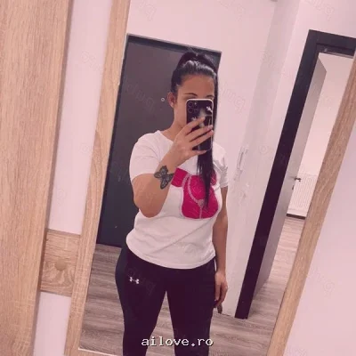 Corny40, 38 ani