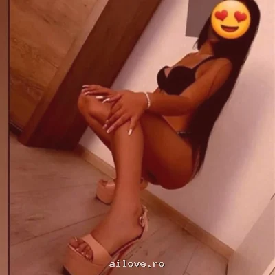 D_ana, 35 ani