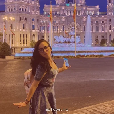 Ea_elly, 24 ani