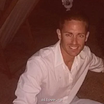 Eddie, 31 ani