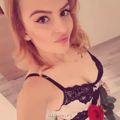 Elena5, 35 ani