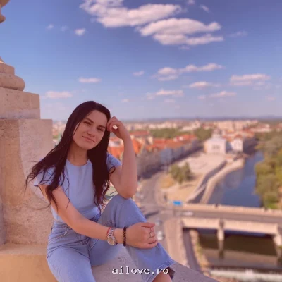 Emiluka, 32 ani