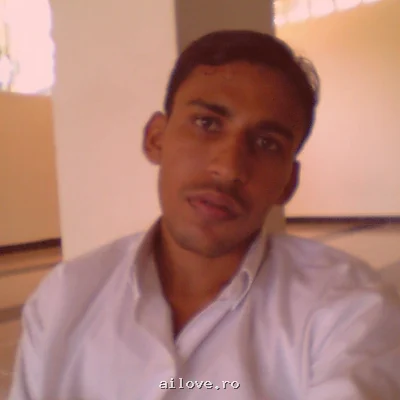 Emycool, 33 ani