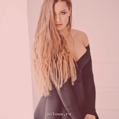 Iuliaiulia, 20 ani