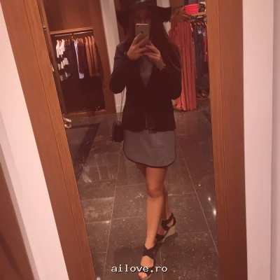 Just_me_ella, 27 ani