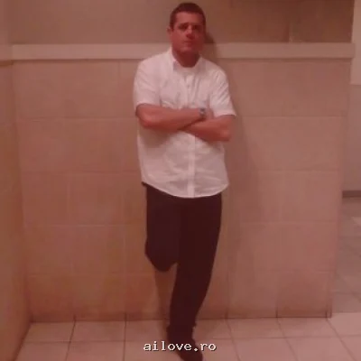 Just_me_tzuni, 31 ani