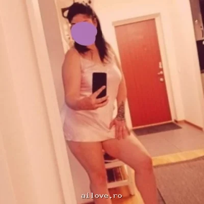 Lorelai_u, 33 ani