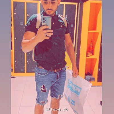 Luiigy, 33 ani