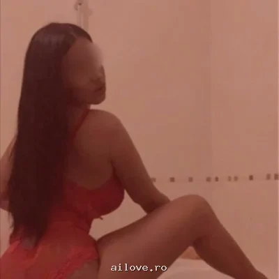 Madalina_diana, 38 ani