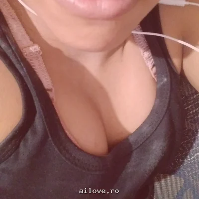 Melinda, 24 ani