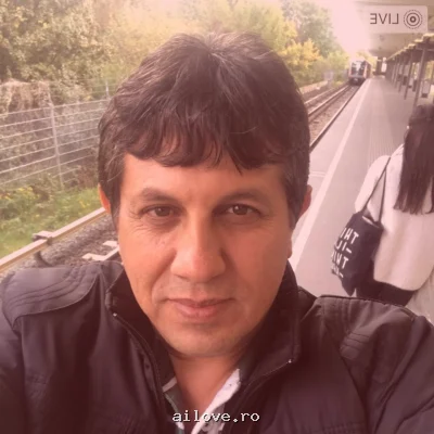 Mychael, 38 ani