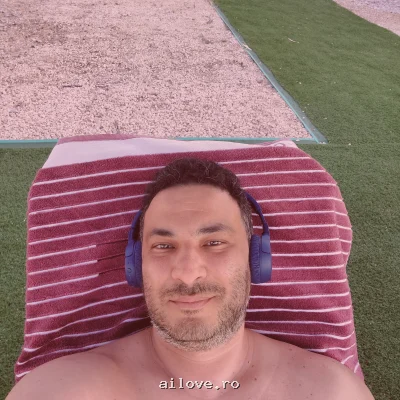 Obyx, 24 ani