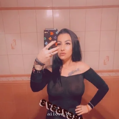 Ria, 19 ani