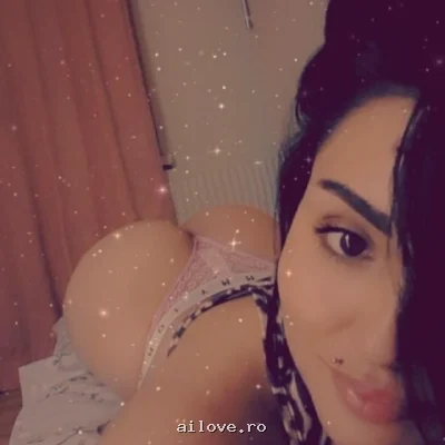 Tinge, 33 ani