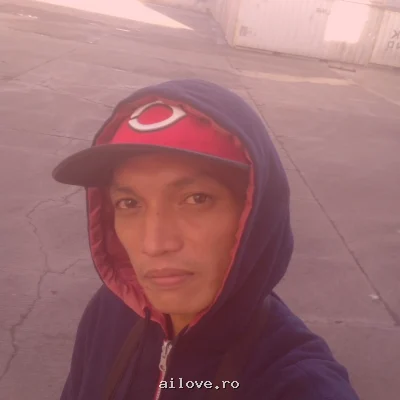 Tonytony, 36 ani