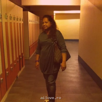 Viky_43, 33 ani