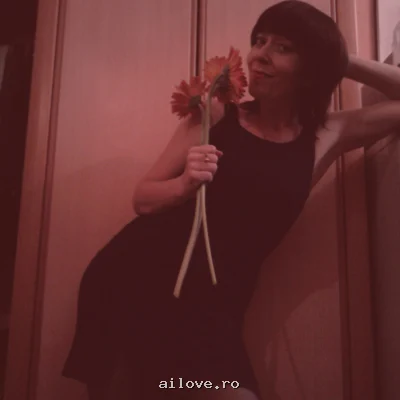 Yrina77, 34 ani